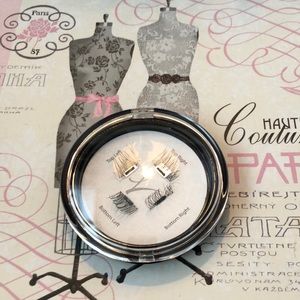 Lash magnetics magnetic lashes.